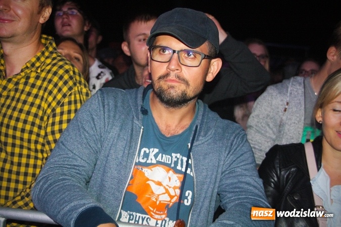 Zdjęcie w galerii na portalu naszwodzislaw.com: Kamil Bednarek na finał pierwszego dnia 14. edycji Najcieplejszego Miejsca na Ziemi wiadomości z regionu