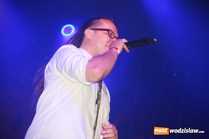 Zdjęcie w galerii na portalu naszwodzislaw.com: Kamil Bednarek na finał pierwszego dnia 14. edycji Najcieplejszego Miejsca na Ziemi wiadomości z regionu