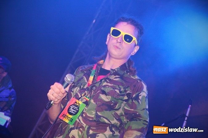 Zdjęcie w galerii na portalu naszwodzislaw.com: Kamil Bednarek na finał pierwszego dnia 14. edycji Najcieplejszego Miejsca na Ziemi wiadomości z regionu