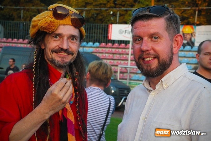 Zdjęcie w galerii na portalu naszwodzislaw.com: Festiwal Reggae na bis! Uczestnicy wydarzenia w to miejsce nie mieli dostępu  wiadomości z regionu
