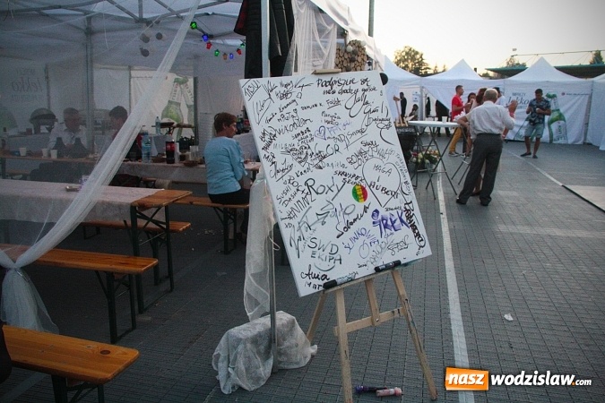 Zdjęcie w galerii na portalu naszwodzislaw.com: Festiwal Reggae na bis! Uczestnicy wydarzenia w to miejsce nie mieli dostępu  wiadomości z regionu