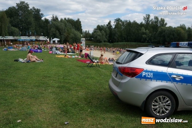 Zdjęcie w galerii na portalu naszwodzislaw.com: Spotkanie policjant&oacute;w z dziećmi w ramach akcji 