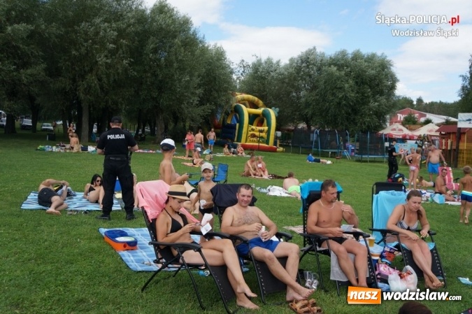 Zdjęcie w galerii na portalu naszwodzislaw.com: Spotkanie policjant&oacute;w z dziećmi w ramach akcji 