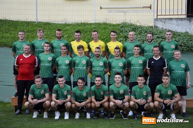 Zdjęcie w galerii na portalu naszwodzislaw.com: Antoni Piechniczek na prezentacji Unii Turza Śląska. FOTORELACJA  wiadomości z regionu