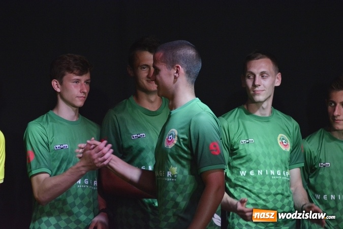 Zdjęcie w galerii na portalu naszwodzislaw.com: Antoni Piechniczek na prezentacji Unii Turza Śląska. FOTORELACJA  wiadomości z regionu