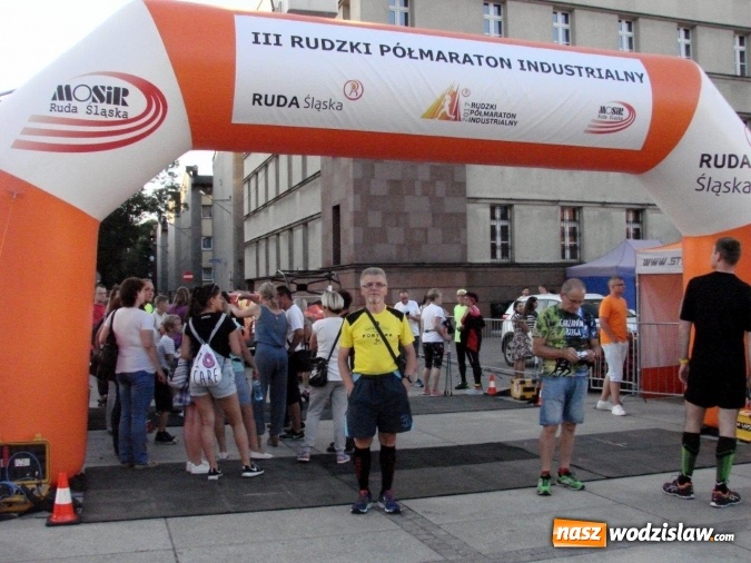 Zdjęcie w galerii na portalu naszwodzislaw.com: Wodzisławski zawodnik na podium III Pólmaratonu w Rudzie Śląskiej  wiadomości z regionu