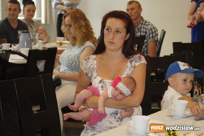 Zdjęcie w galerii na portalu naszwodzislaw.com: Najmłodsi mieszkańcy Gminy Mszana z promocyjnymi maskotkami  wiadomości z regionu