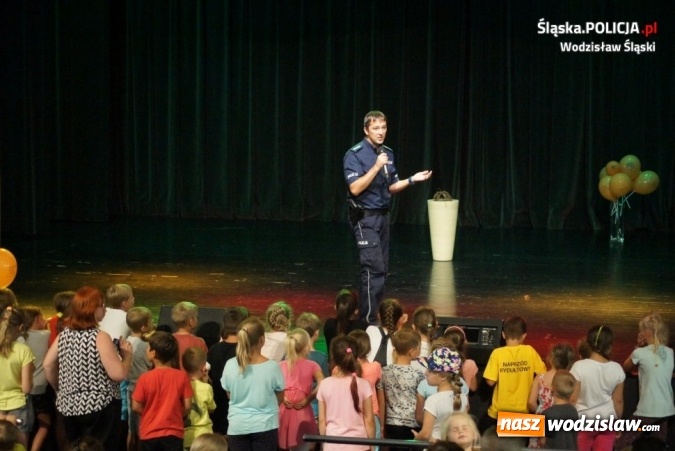 Zdjęcie w galerii na portalu naszwodzislaw.com: Kręci mnie bezpieczeństwo w wakacje. Spotkania na Gosławie i w Rydułtowskim Centrum Kultury wiadomości z regionu