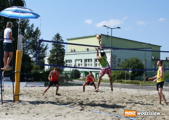 Zdjęcie w galerii na portalu naszwodzislaw.com: Grand Prix Starosty Wodzisławskiego w siatkówce plażowej - wyniki turnieju open wiadomości z regionu