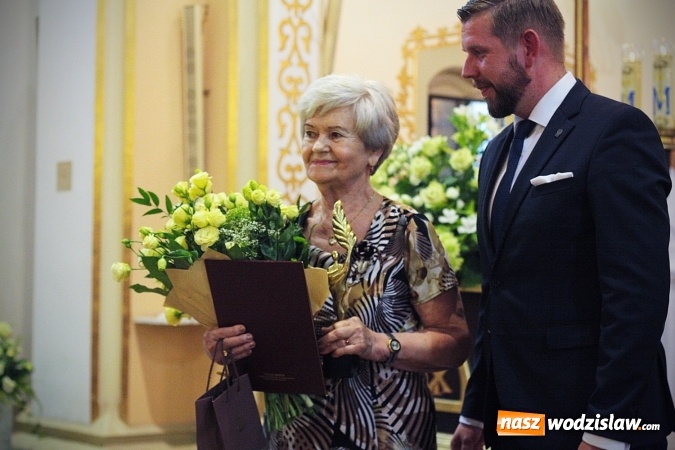 Zdjęcie w galerii na portalu naszwodzislaw.com: Musisz żyć dla innych, jeśli chcesz żyć z pożytkiem dla siebie. Wiesława Kiermaszek-Lamla laureatką Złotego Wawrzyna  wiadomości z regionu