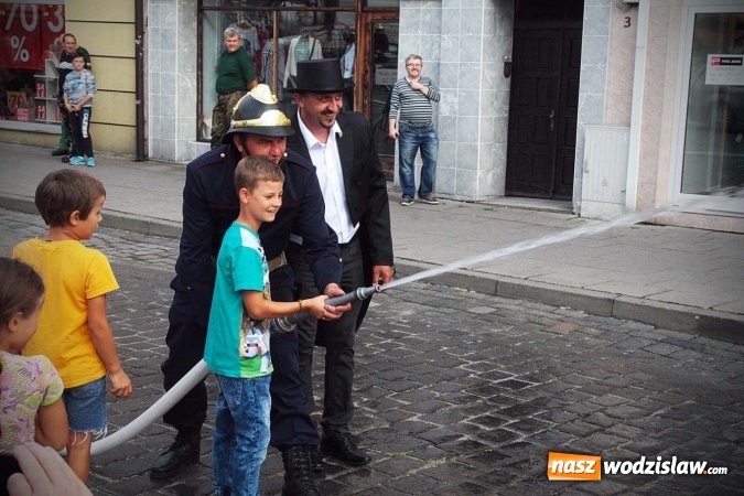 Zdjęcie w galerii na portalu naszwodzislaw.com: Festynem uczcili święto swojego patrona  wiadomości z regionu
