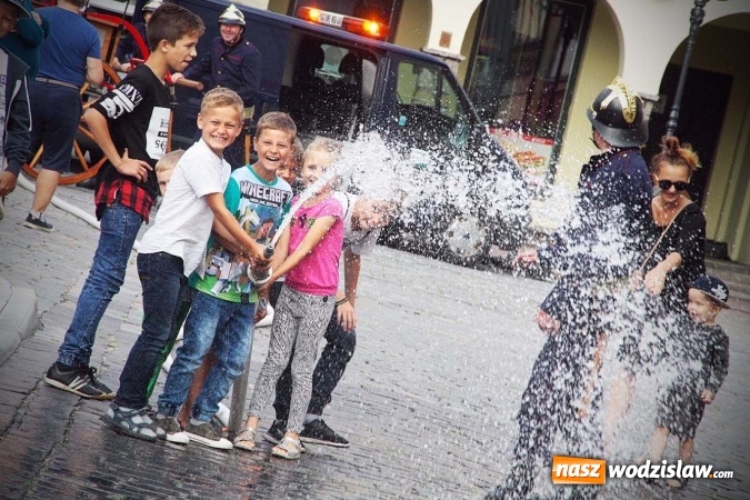 Zdjęcie w galerii na portalu naszwodzislaw.com: Festynem uczcili święto swojego patrona  wiadomości z regionu