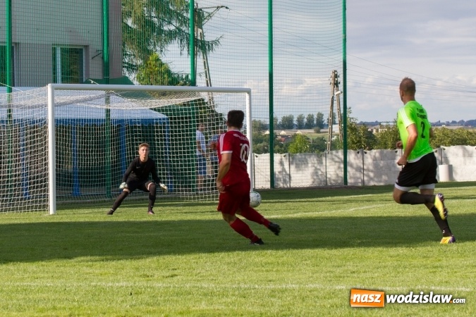 Zdjęcie w galerii na portalu naszwodzislaw.com: Gol w ostatniej minucie spotkania. Przyszłość Rogów z wygraną  wiadomości z regionu