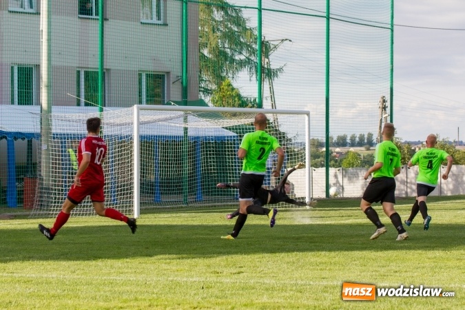 Zdjęcie w galerii na portalu naszwodzislaw.com: Gol w ostatniej minucie spotkania. Przyszłość Rogów z wygraną  wiadomości z regionu