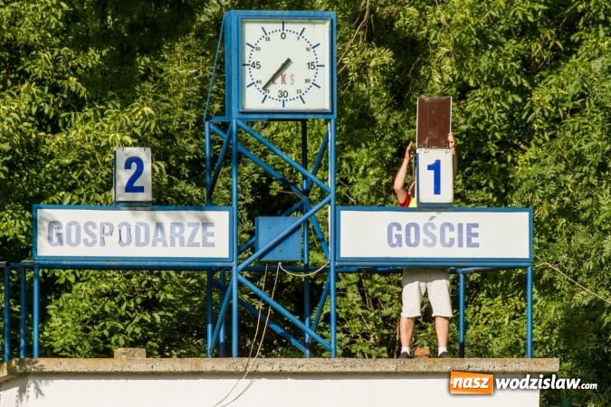Zdjęcie w galerii na portalu naszwodzislaw.com: Gol w ostatniej minucie spotkania. Przyszłość Rogów z wygraną  wiadomości z regionu