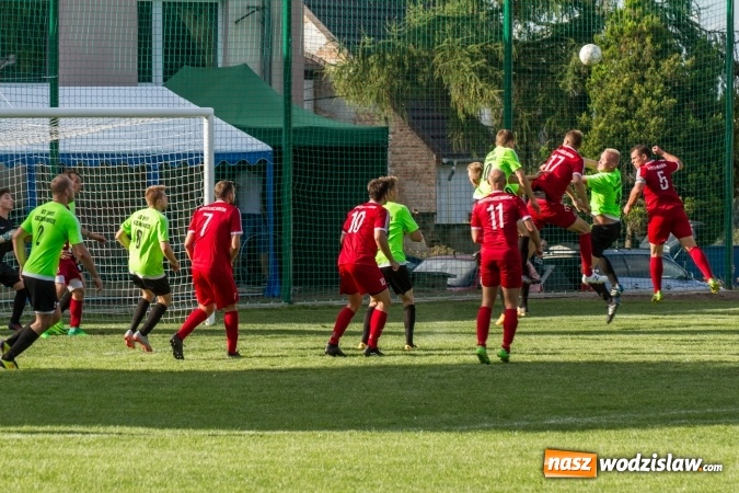 Zdjęcie w galerii na portalu naszwodzislaw.com: Gol w ostatniej minucie spotkania. Przyszłość Rogów z wygraną  wiadomości z regionu