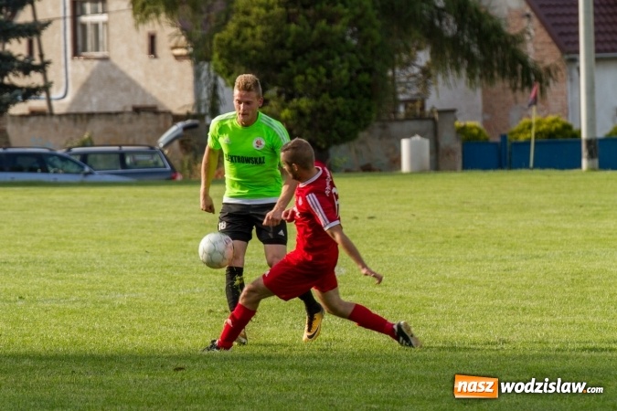 Zdjęcie w galerii na portalu naszwodzislaw.com: Gol w ostatniej minucie spotkania. Przyszłość Rogów z wygraną  wiadomości z regionu