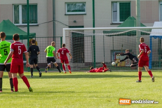 Zdjęcie w galerii na portalu naszwodzislaw.com: Gol w ostatniej minucie spotkania. Przyszłość Rogów z wygraną  wiadomości z regionu