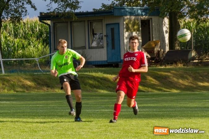 Zdjęcie w galerii na portalu naszwodzislaw.com: Gol w ostatniej minucie spotkania. Przyszłość Rogów z wygraną  wiadomości z regionu