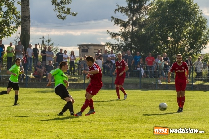 Zdjęcie w galerii na portalu naszwodzislaw.com: Gol w ostatniej minucie spotkania. Przyszłość Rogów z wygraną  wiadomości z regionu