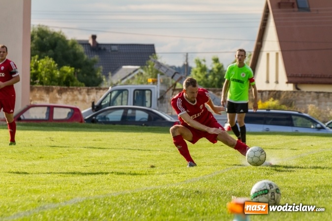 Zdjęcie w galerii na portalu naszwodzislaw.com: Gol w ostatniej minucie spotkania. Przyszłość Rogów z wygraną  wiadomości z regionu