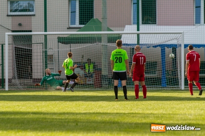 Zdjęcie w galerii na portalu naszwodzislaw.com: Gol w ostatniej minucie spotkania. Przyszłość Rogów z wygraną  wiadomości z regionu