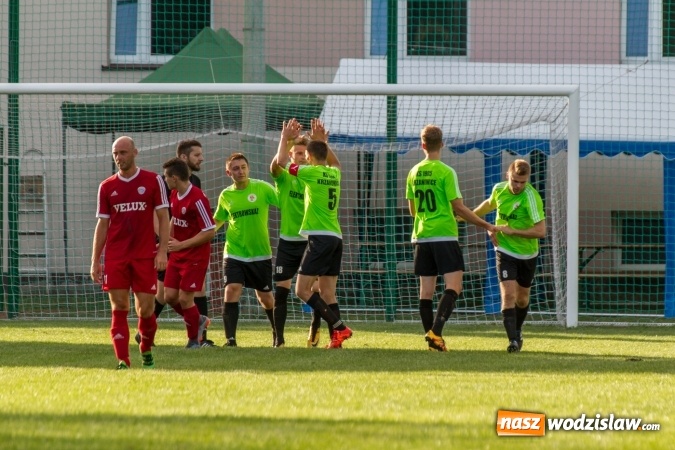 Zdjęcie w galerii na portalu naszwodzislaw.com: Gol w ostatniej minucie spotkania. Przyszłość Rogów z wygraną  wiadomości z regionu