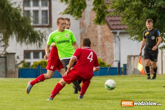 Zdjęcie w galerii na portalu naszwodzislaw.com: Gol w ostatniej minucie spotkania. Przyszłość Rogów z wygraną  wiadomości z regionu