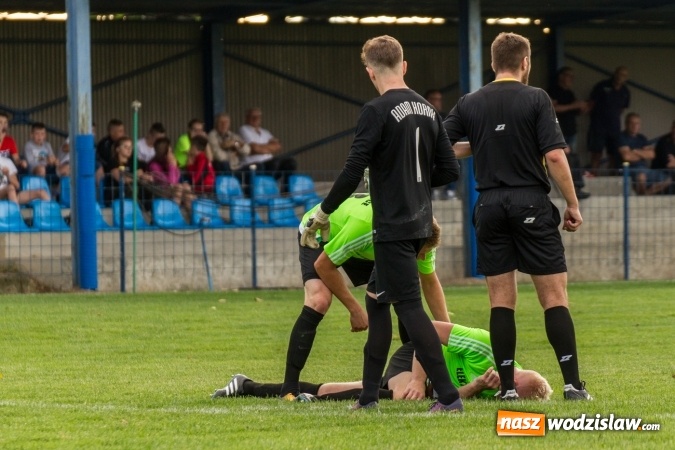 Zdjęcie w galerii na portalu naszwodzislaw.com: Gol w ostatniej minucie spotkania. Przyszłość Rogów z wygraną  wiadomości z regionu