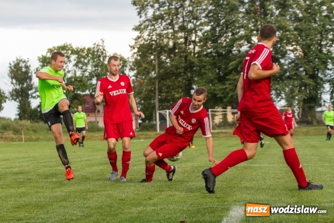 Zdjęcie w galerii na portalu naszwodzislaw.com: Gol w ostatniej minucie spotkania. Przyszłość Rogów z wygraną  wiadomości z regionu