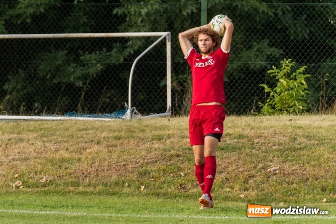 Zdjęcie w galerii na portalu naszwodzislaw.com: Gol w ostatniej minucie spotkania. Przyszłość Rogów z wygraną  wiadomości z regionu