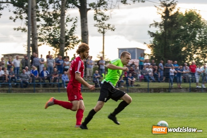 Zdjęcie w galerii na portalu naszwodzislaw.com: Gol w ostatniej minucie spotkania. Przyszłość Rogów z wygraną  wiadomości z regionu