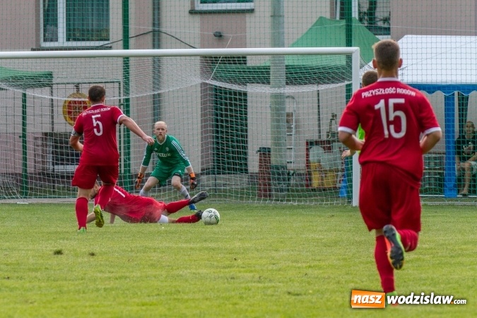 Zdjęcie w galerii na portalu naszwodzislaw.com: Gol w ostatniej minucie spotkania. Przyszłość Rogów z wygraną  wiadomości z regionu