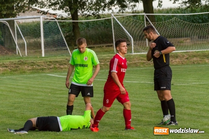 Zdjęcie w galerii na portalu naszwodzislaw.com: Gol w ostatniej minucie spotkania. Przyszłość Rogów z wygraną  wiadomości z regionu