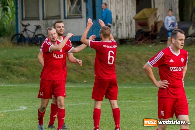 Zdjęcie w galerii na portalu naszwodzislaw.com: Gol w ostatniej minucie spotkania. Przyszłość Rogów z wygraną  wiadomości z regionu