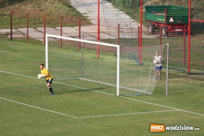 Zdjęcie w galerii na portalu naszwodzislaw.com: Drużyna MKP Centrum zadebiutowała w IV lidze  wiadomości z regionu