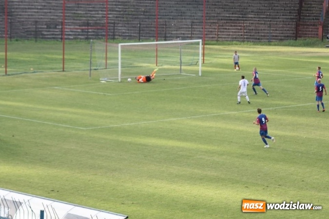 Zdjęcie w galerii na portalu naszwodzislaw.com: Drużyna MKP Centrum zadebiutowała w IV lidze  wiadomości z regionu