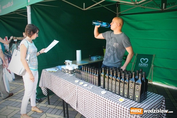 Zdjęcie w galerii na portalu naszwodzislaw.com: Eko-Bazar na Placu Radlińskich Olimpijczyków  wiadomości z regionu