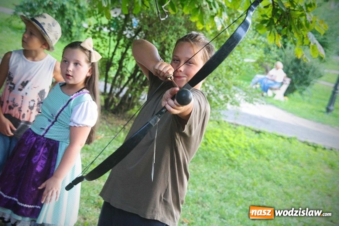 Zdjęcie w galerii na portalu naszwodzislaw.com: Dramat o żądzy władzy i złu. W wodzisławskim parku wystawili Balladynę  wiadomości z regionu