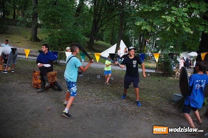 Zdjęcie w galerii na portalu naszwodzislaw.com: Dramat o żądzy władzy i złu. W wodzisławskim parku wystawili Balladynę  wiadomości z regionu