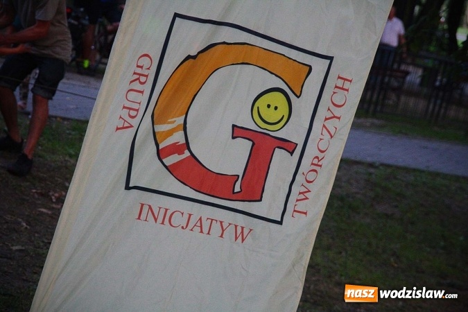 Zdjęcie w galerii na portalu naszwodzislaw.com: Dramat o żądzy władzy i złu. W wodzisławskim parku wystawili Balladynę  wiadomości z regionu