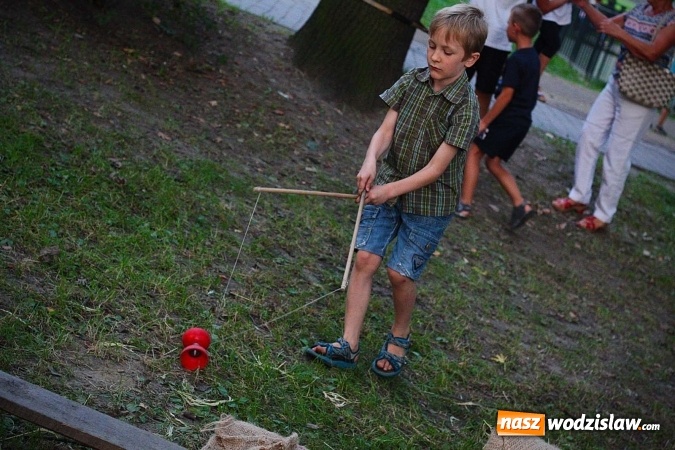 Zdjęcie w galerii na portalu naszwodzislaw.com: Dramat o żądzy władzy i złu. W wodzisławskim parku wystawili Balladynę  wiadomości z regionu