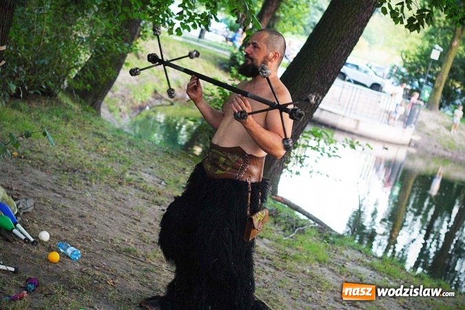 Zdjęcie w galerii na portalu naszwodzislaw.com: Dramat o żądzy władzy i złu. W wodzisławskim parku wystawili Balladynę  wiadomości z regionu