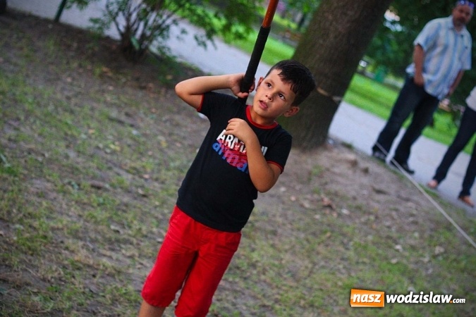 Zdjęcie w galerii na portalu naszwodzislaw.com: Dramat o żądzy władzy i złu. W wodzisławskim parku wystawili Balladynę  wiadomości z regionu