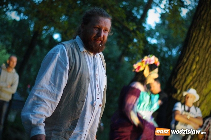 Zdjęcie w galerii na portalu naszwodzislaw.com: Dramat o żądzy władzy i złu. W wodzisławskim parku wystawili Balladynę  wiadomości z regionu