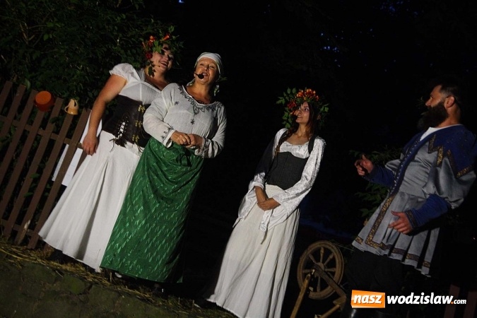 Zdjęcie w galerii na portalu naszwodzislaw.com: Dramat o żądzy władzy i złu. W wodzisławskim parku wystawili Balladynę  wiadomości z regionu