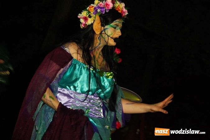 Zdjęcie w galerii na portalu naszwodzislaw.com: Dramat o żądzy władzy i złu. W wodzisławskim parku wystawili Balladynę  wiadomości z regionu