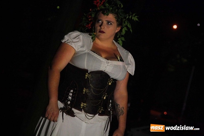 Zdjęcie w galerii na portalu naszwodzislaw.com: Dramat o żądzy władzy i złu. W wodzisławskim parku wystawili Balladynę  wiadomości z regionu