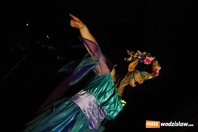 Zdjęcie w galerii na portalu naszwodzislaw.com: Dramat o żądzy władzy i złu. W wodzisławskim parku wystawili Balladynę  wiadomości z regionu