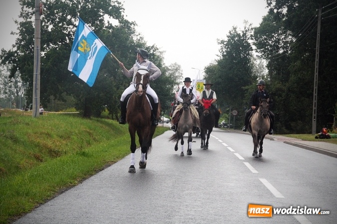 Zdjęcie w galerii na portalu naszwodzislaw.com: Maraton dożynkowy rozpoczęty. Godów na pierwszy ogień  wiadomości z regionu